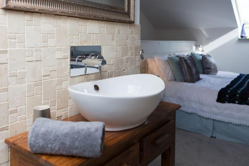 Little Bream - Pretty Cosy Cottage, Sea Views, Walk To The Beach Mawnan Smith Εξωτερικό φωτογραφία